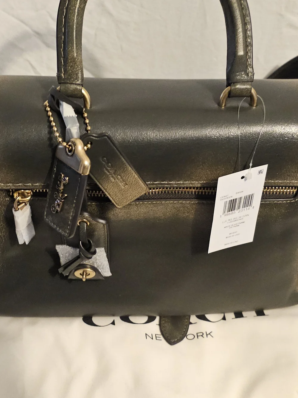 New Coach Slouchy rogue Green loved Leather Top Handle Bag